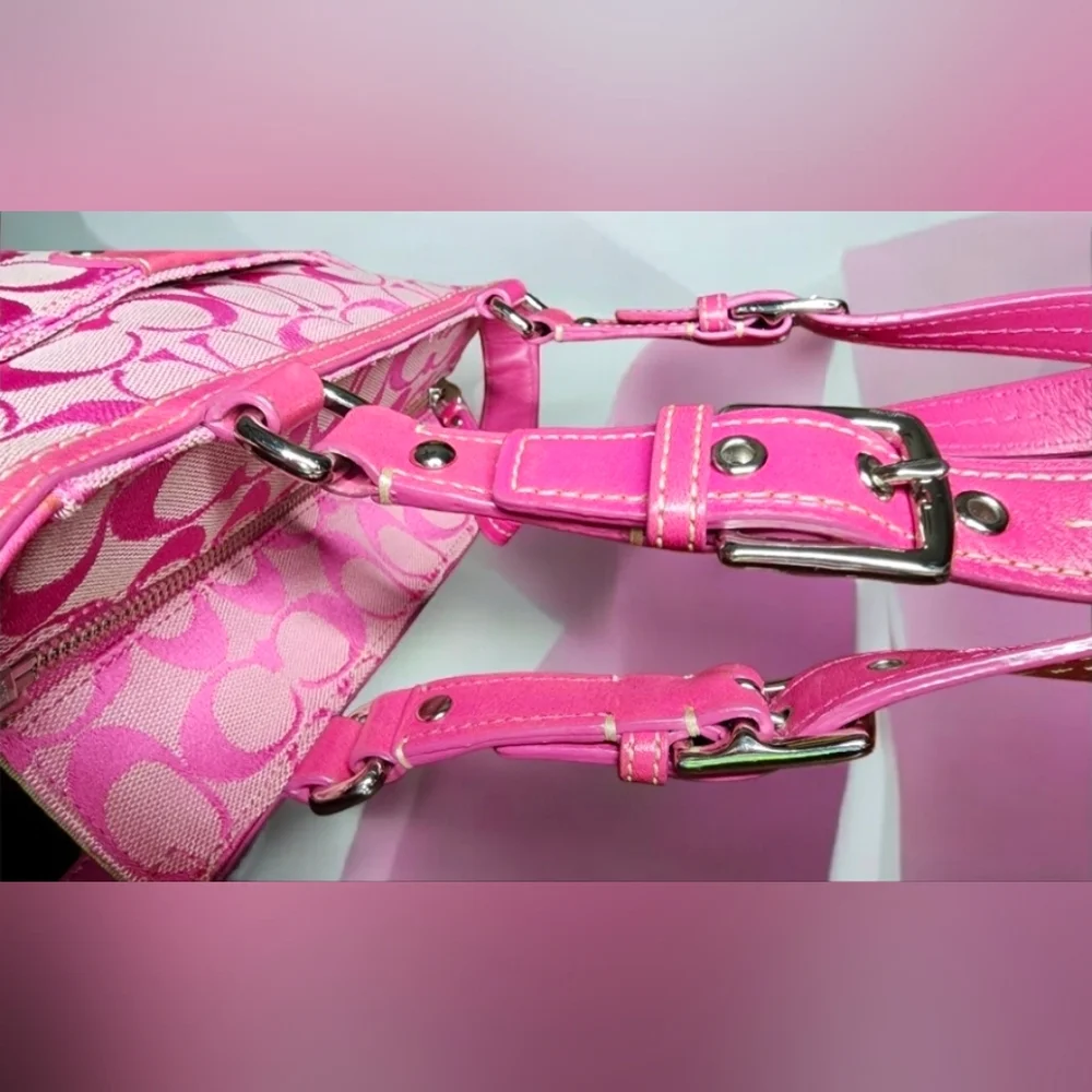 **SOLD**Pink Coach Y2K Hamptons Signature Lunch Tote - Picture 9 of 14